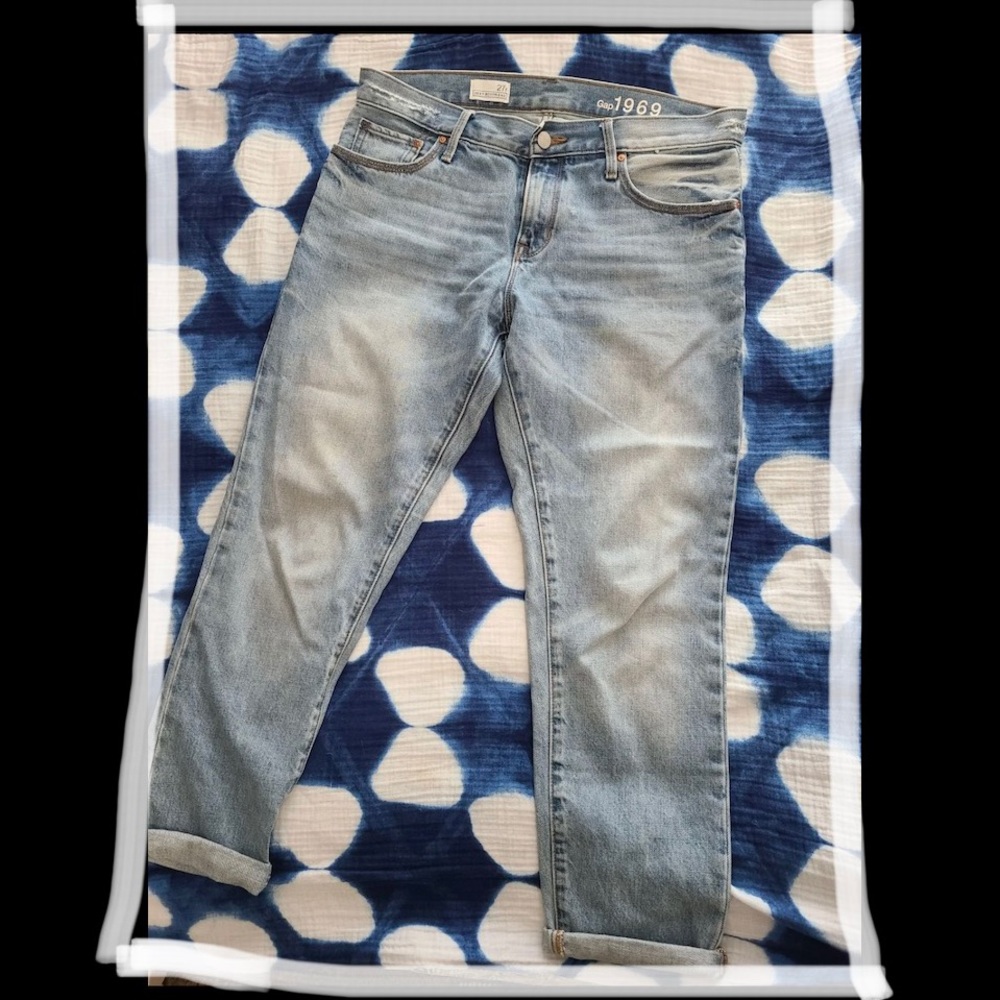GAP Sexy Boyfriend